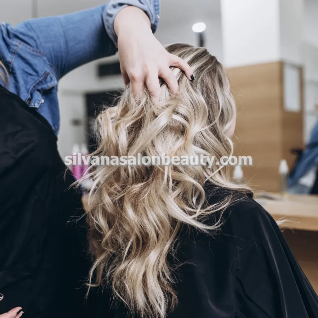 بهترین سالن آرایشی و زیبایی بانوان و شیدینگ لب در نیاوران